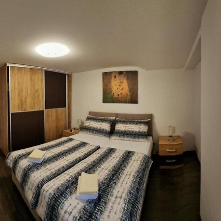 Apartmani Nika 1 Рієка Екстер'єр фото