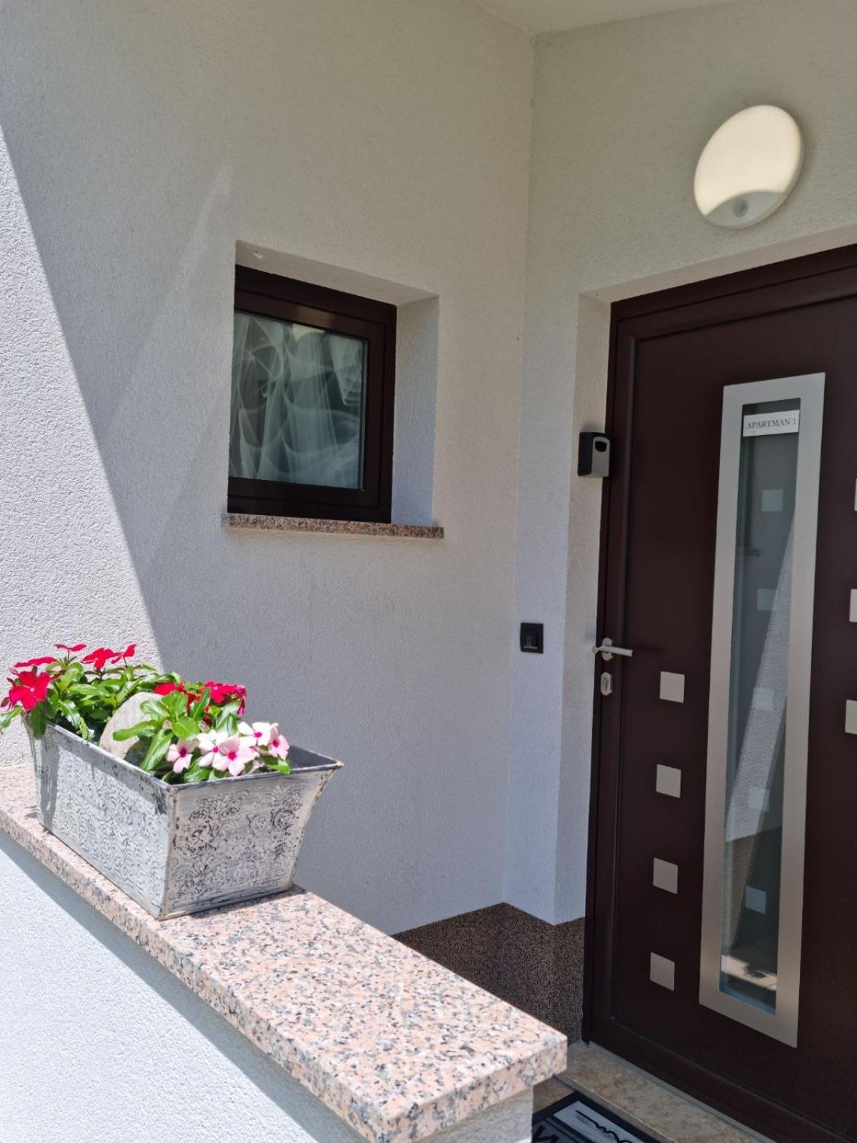 Apartmani Nika 1 Рієка Екстер'єр фото